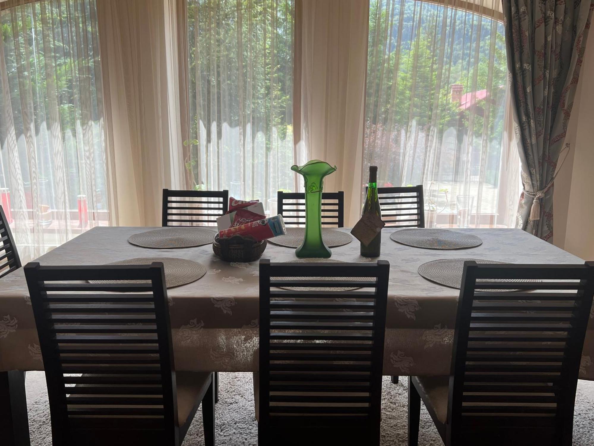 Wine Cellar Villa With Beautiful Garden In Sinaia - Busteni Пояна-Цапулуй Экстерьер фото