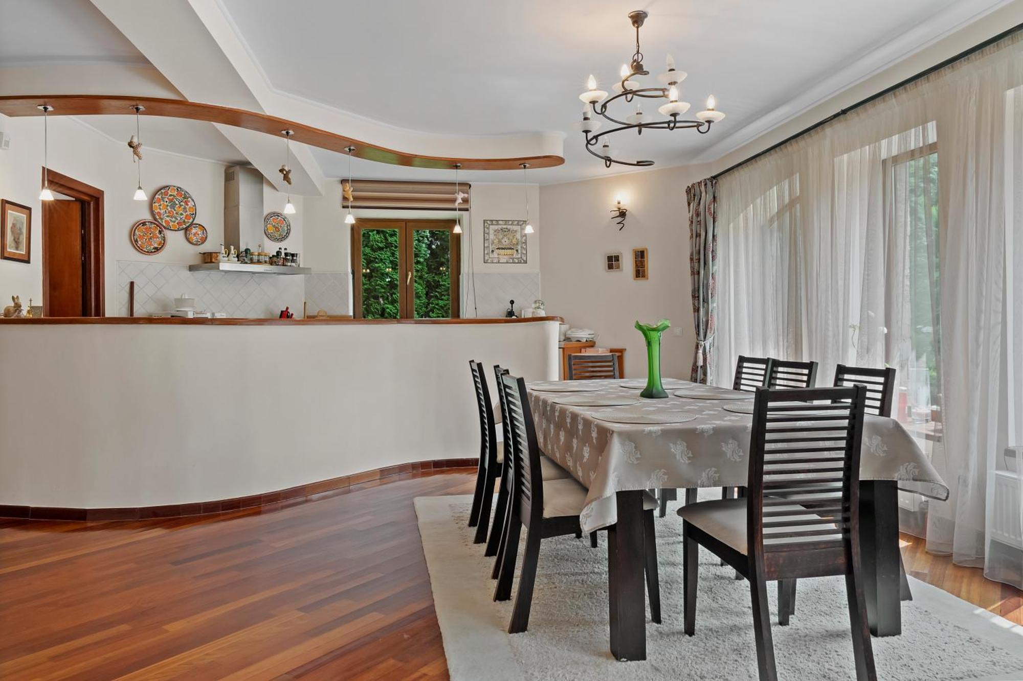 Wine Cellar Villa With Beautiful Garden In Sinaia - Busteni Пояна-Цапулуй Экстерьер фото