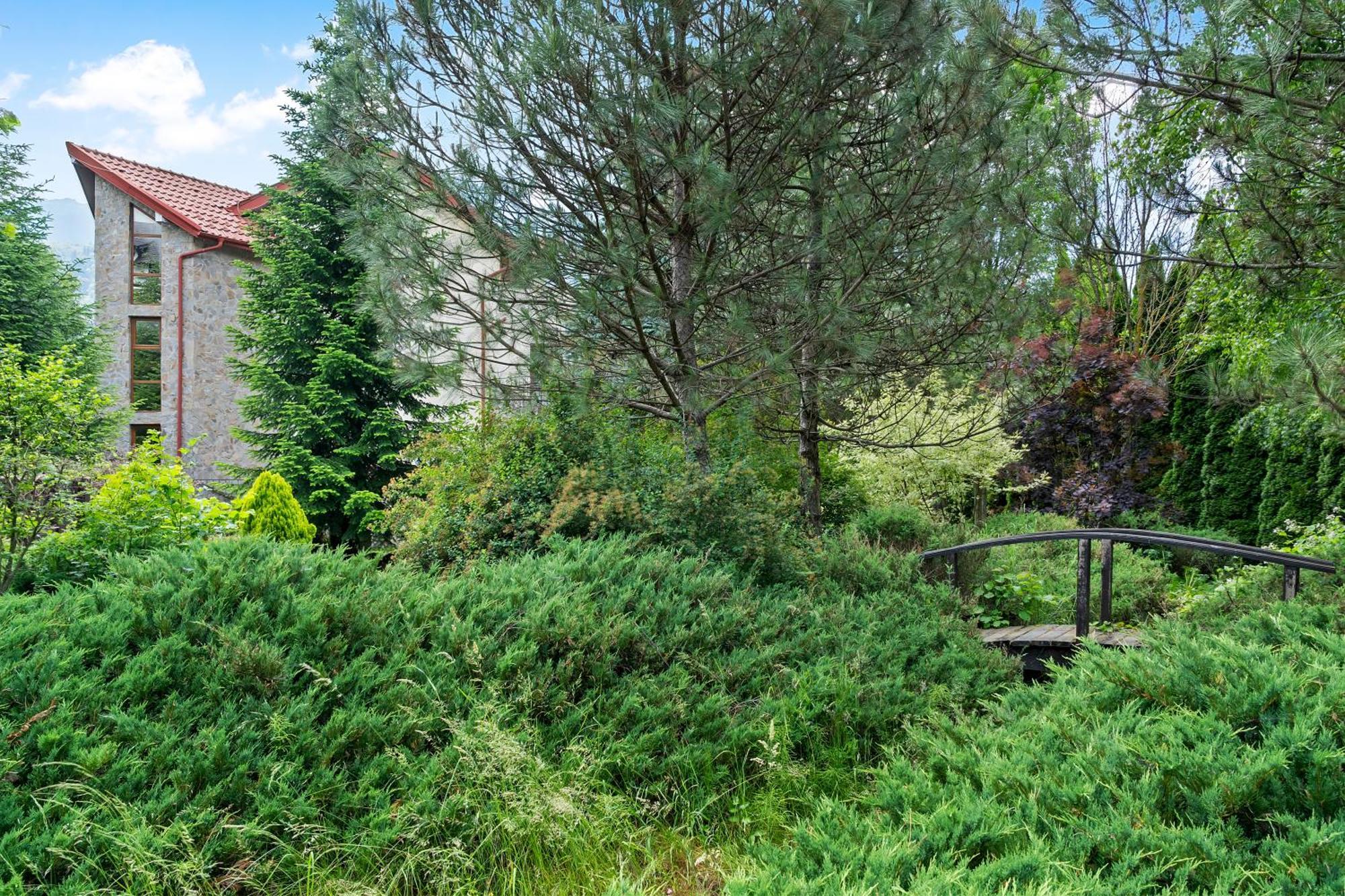 Wine Cellar Villa With Beautiful Garden In Sinaia - Busteni Пояна-Цапулуй Экстерьер фото