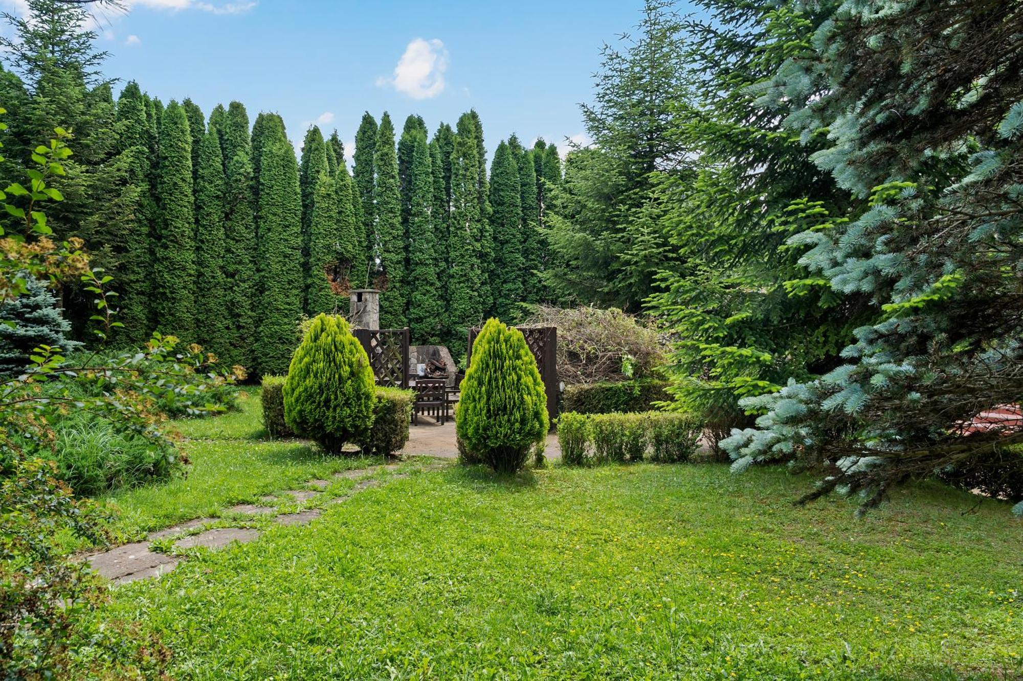 Wine Cellar Villa With Beautiful Garden In Sinaia - Busteni Пояна-Цапулуй Экстерьер фото